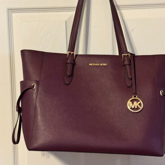 Michael Kors Tote - Picture 1 of 5